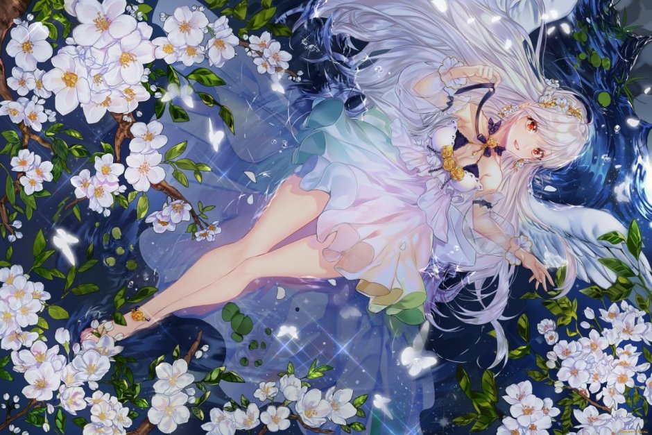 Аниме девушка лежит в цветах