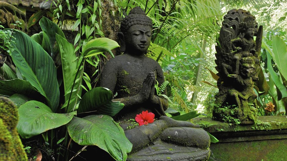 Статуя Будды на Бали