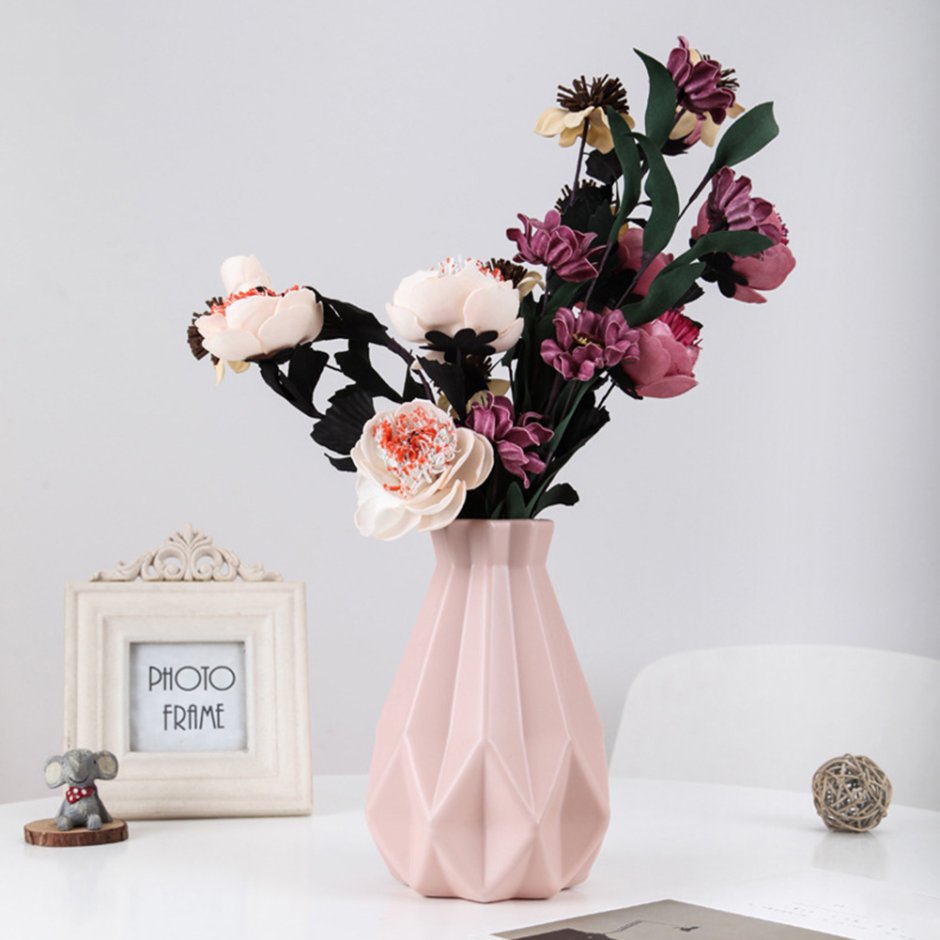 Стильные вазы для цветов