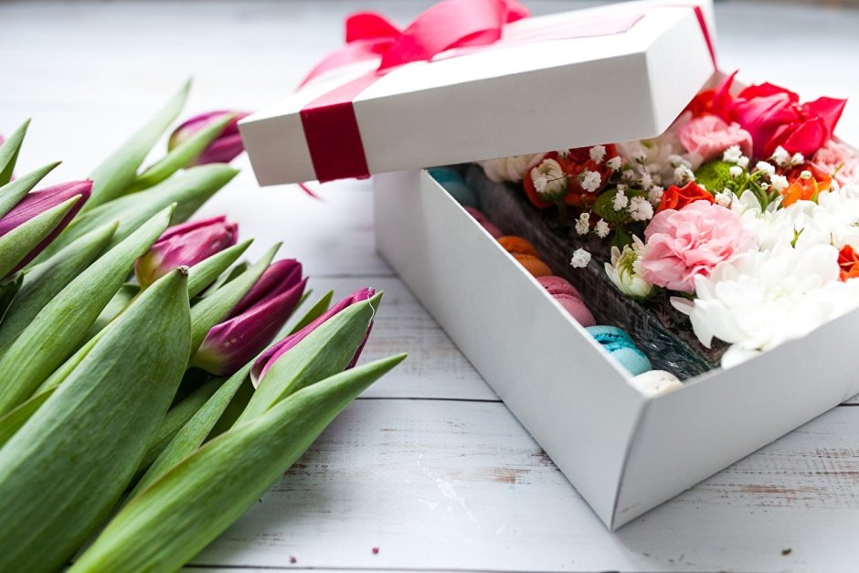 Букет тюльпанов в коробке