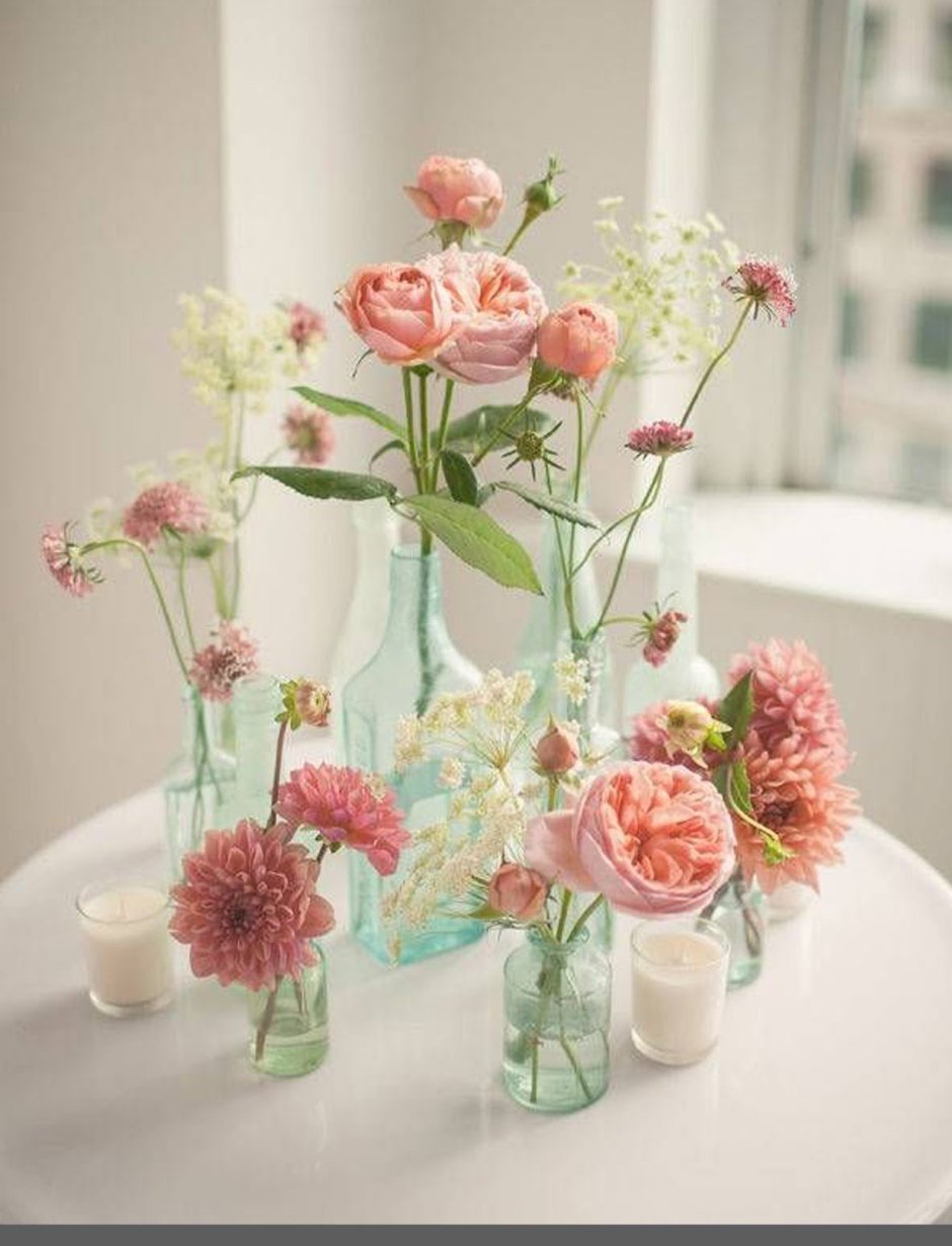 Элегантные цветы в вазе
