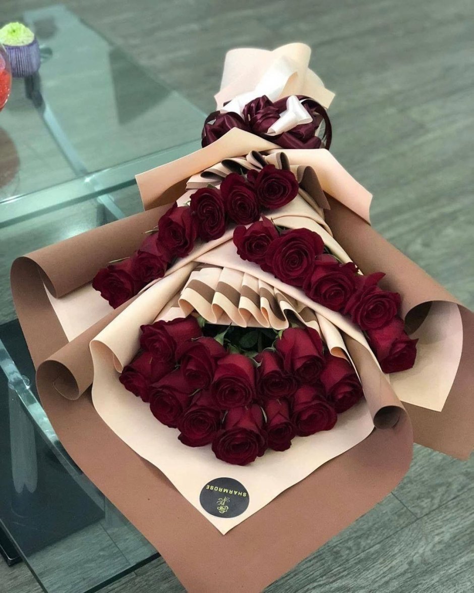 Букет из шоколадных красных роз
