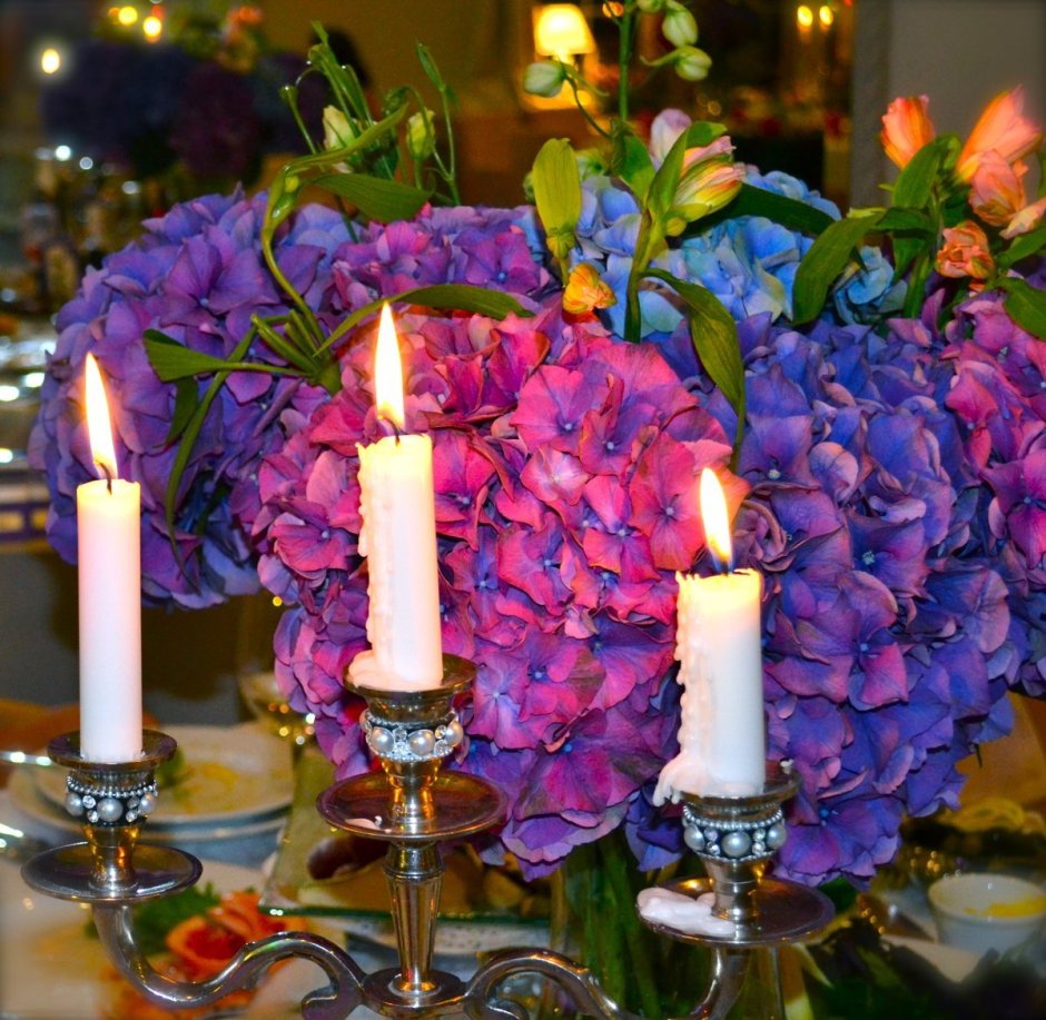 Вечер цветы и свечи