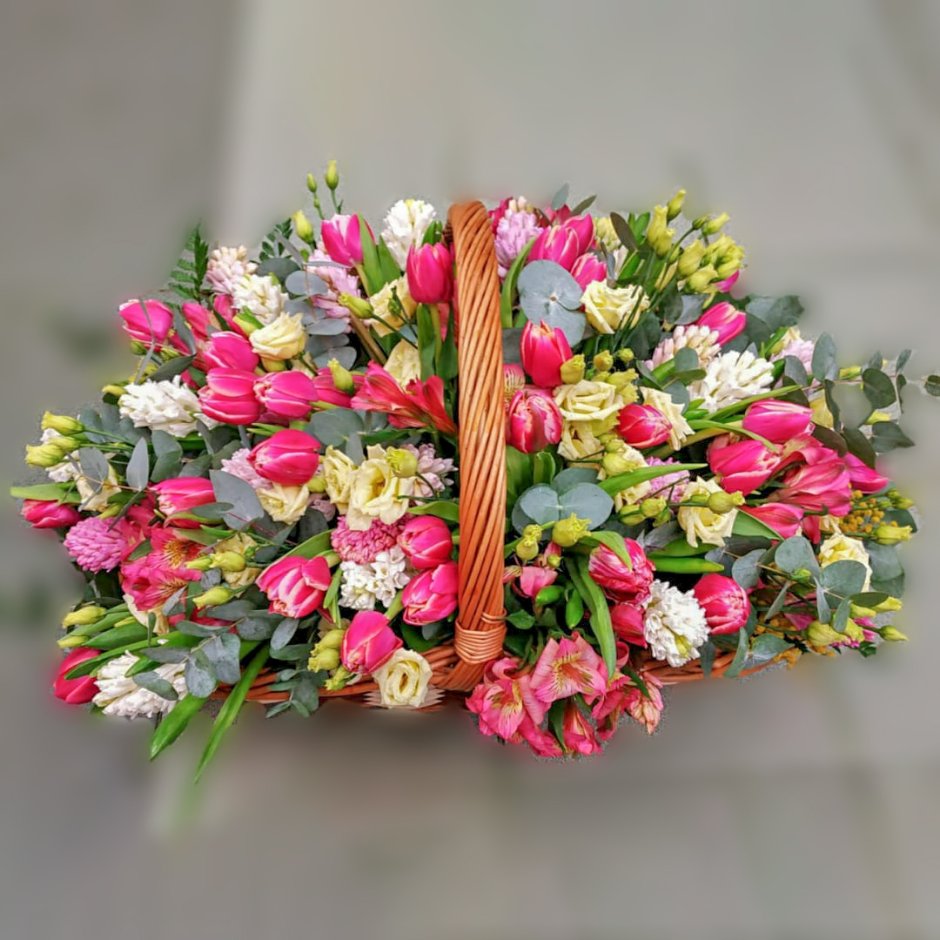 Апрельский букет цветов