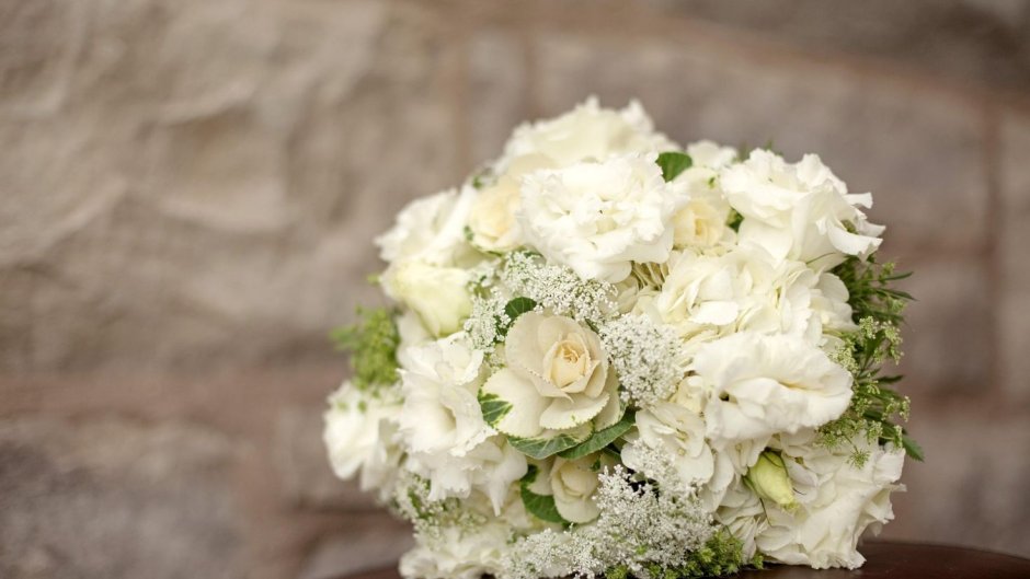 Свадебный букет эустома гортензия белые цветы