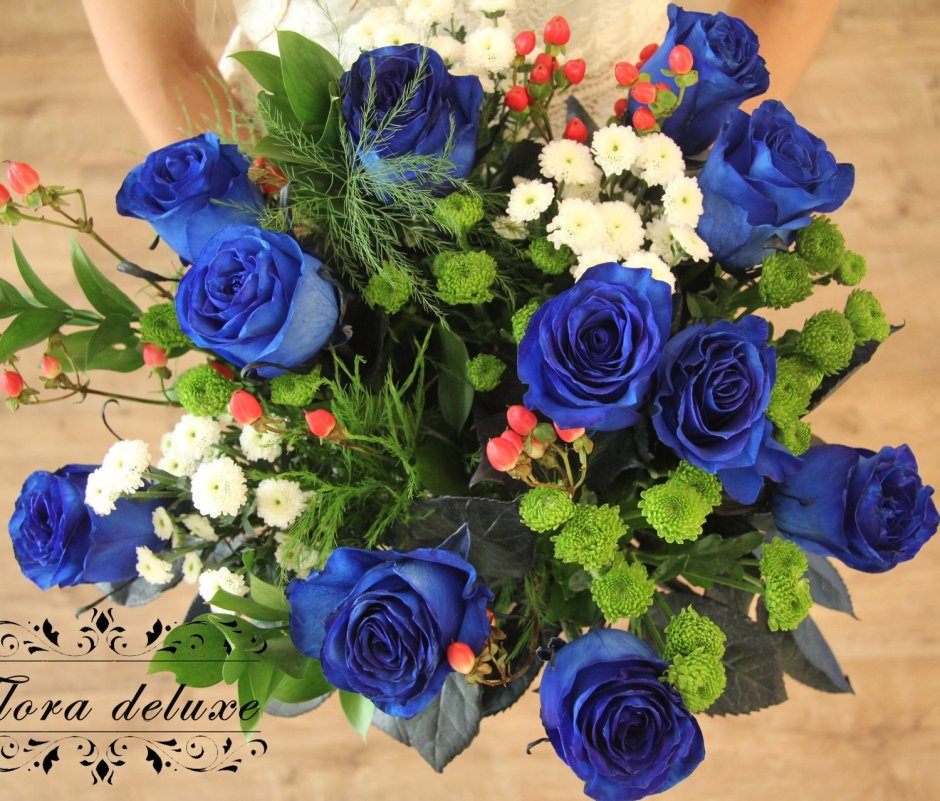 Голубые кустовые розы
