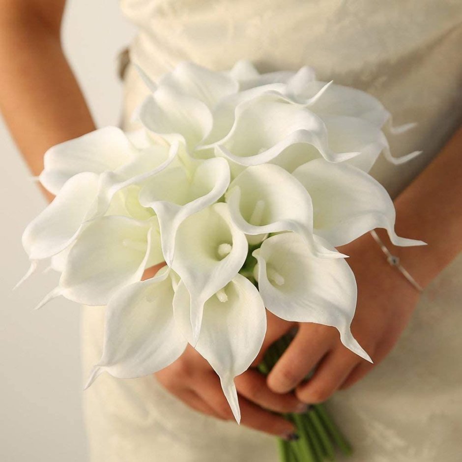 Букет невесты каллы с лилиями