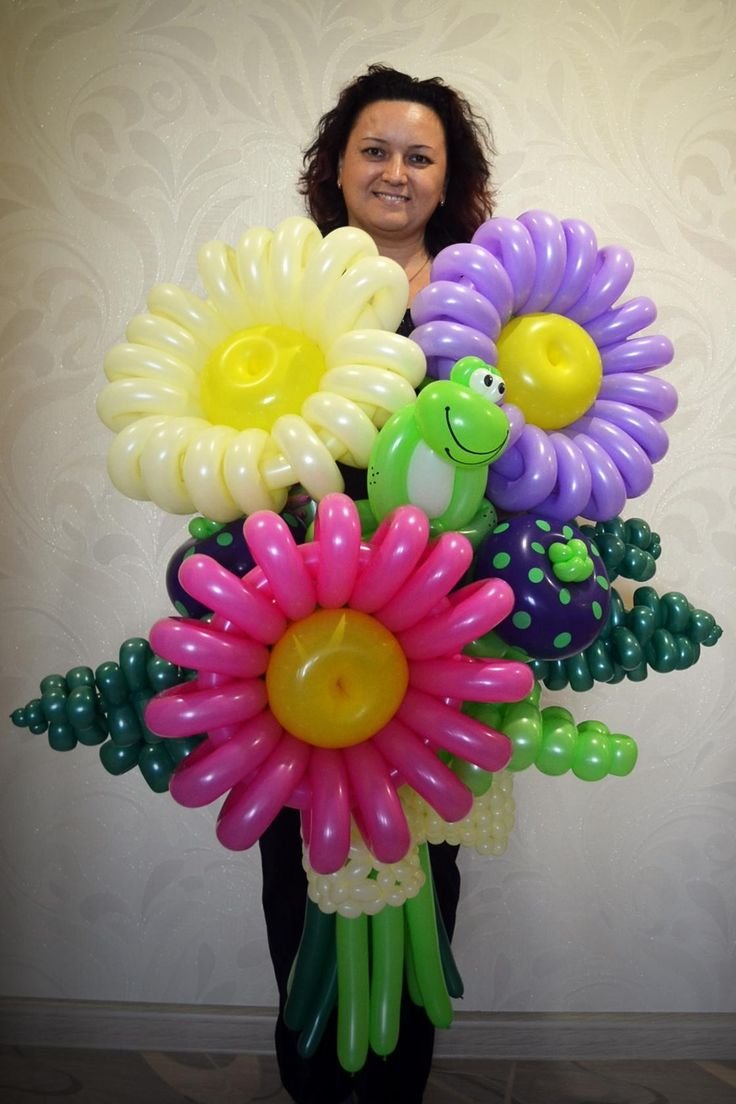 Большие цветы из шаров