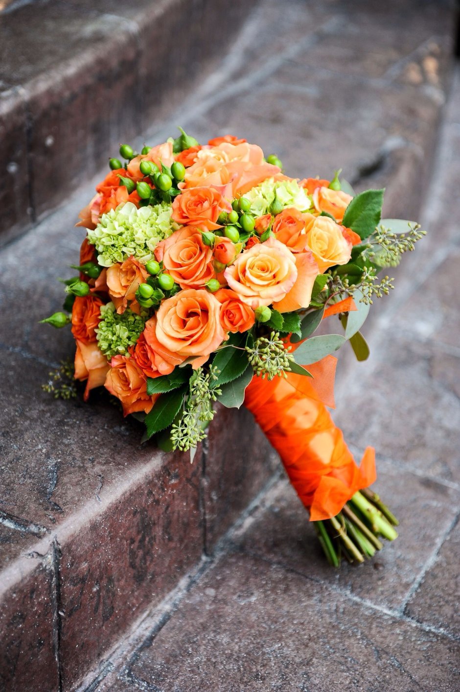 Букет невесты "оранжевый микс"