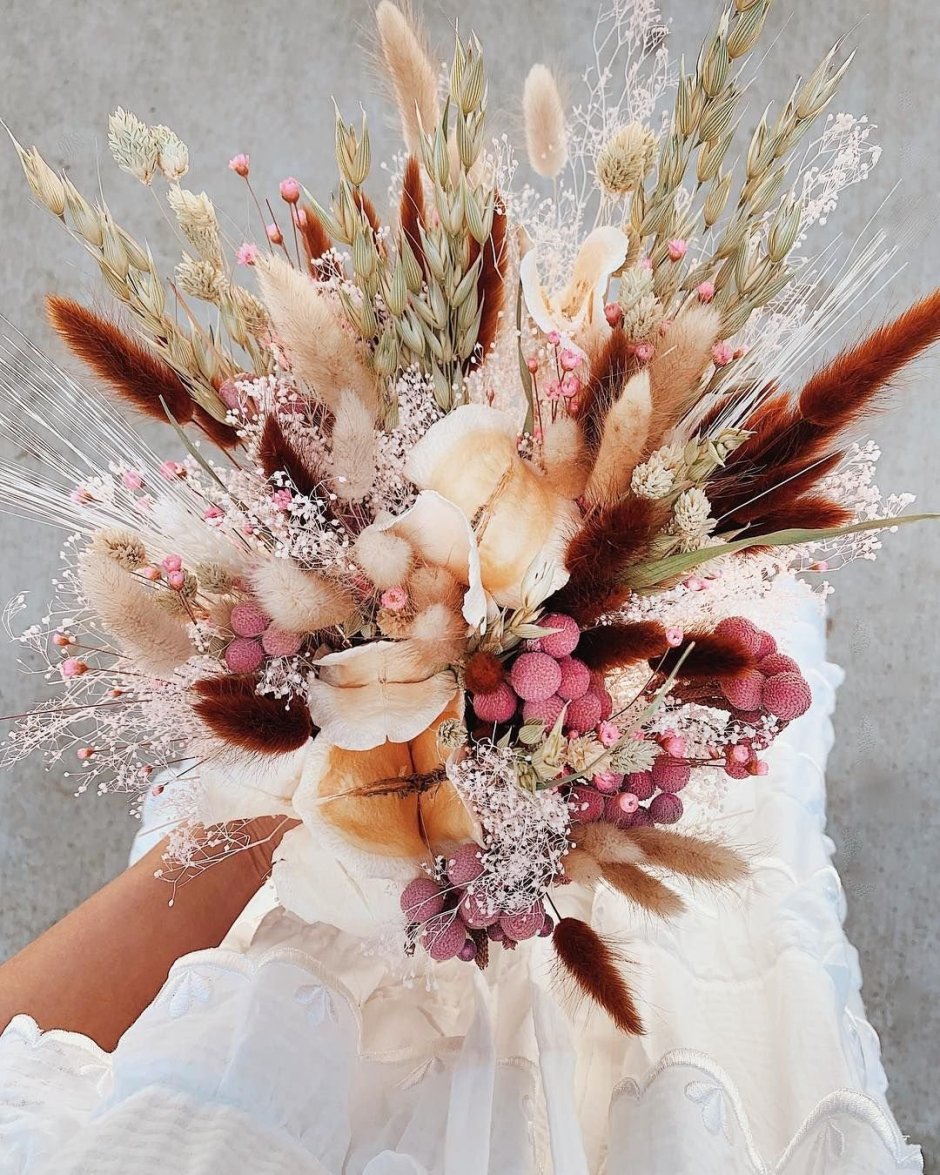 Букет невесты из сухоцветов в стиле бохо