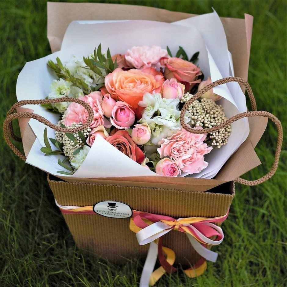 Букет в сумке для цветов