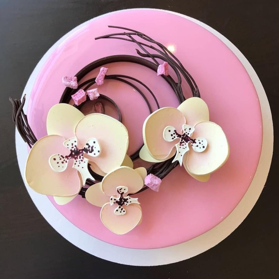 Декор торта с орхидеями из шоколада