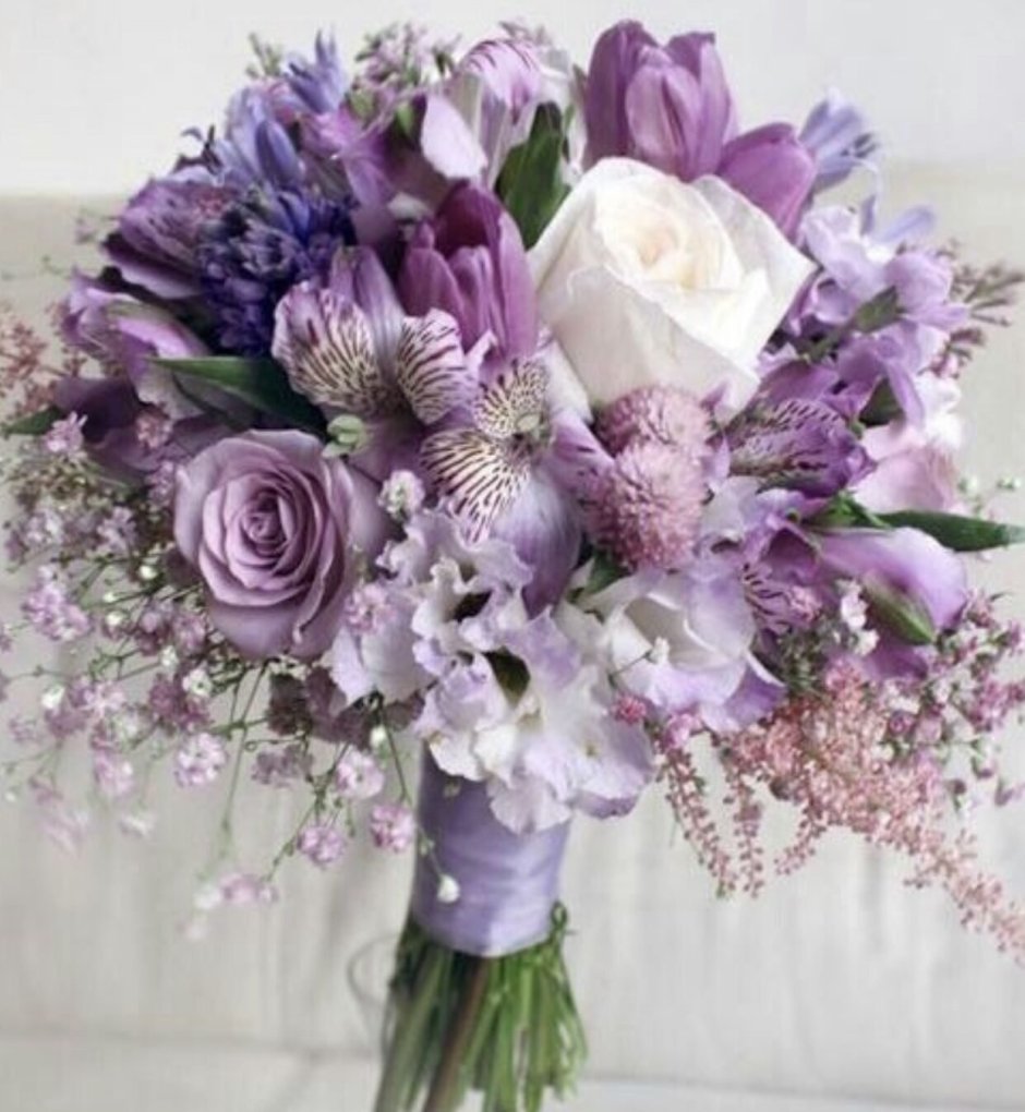 Букет фиолетовых цветов