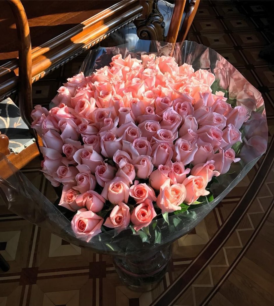 Романтический букет цветов