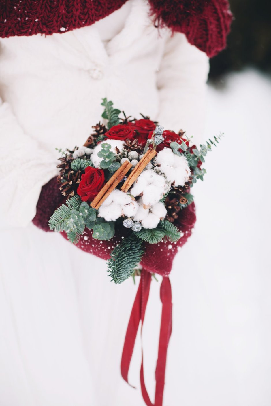 Зимний свадебный букет с елкой