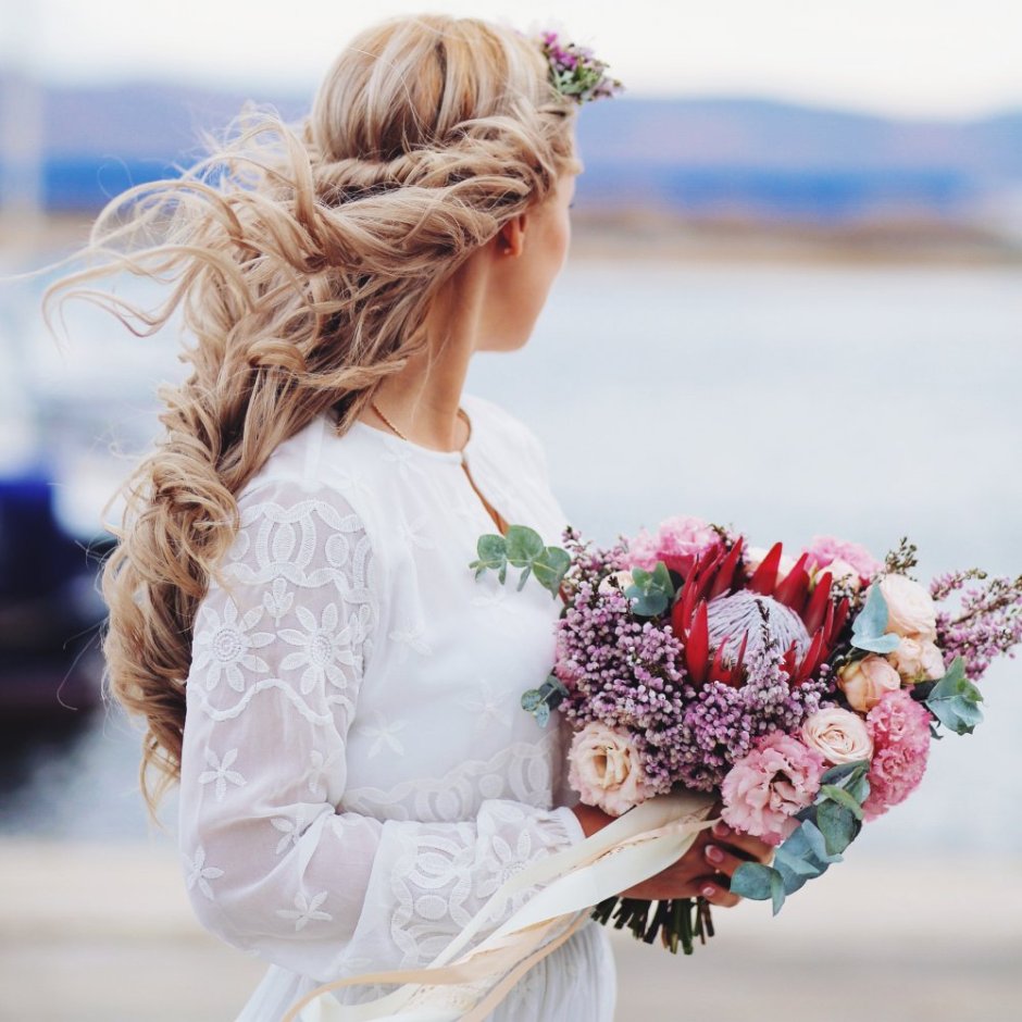 Образ невесты с букетом