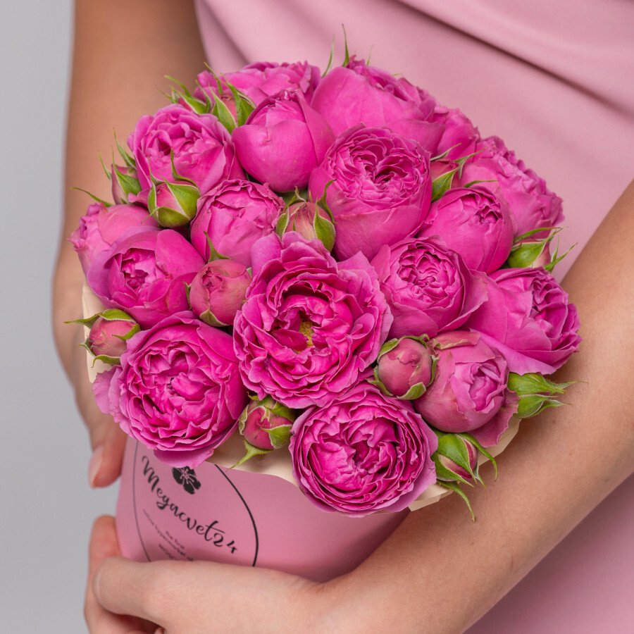 9 Кустовых пионовидных роз