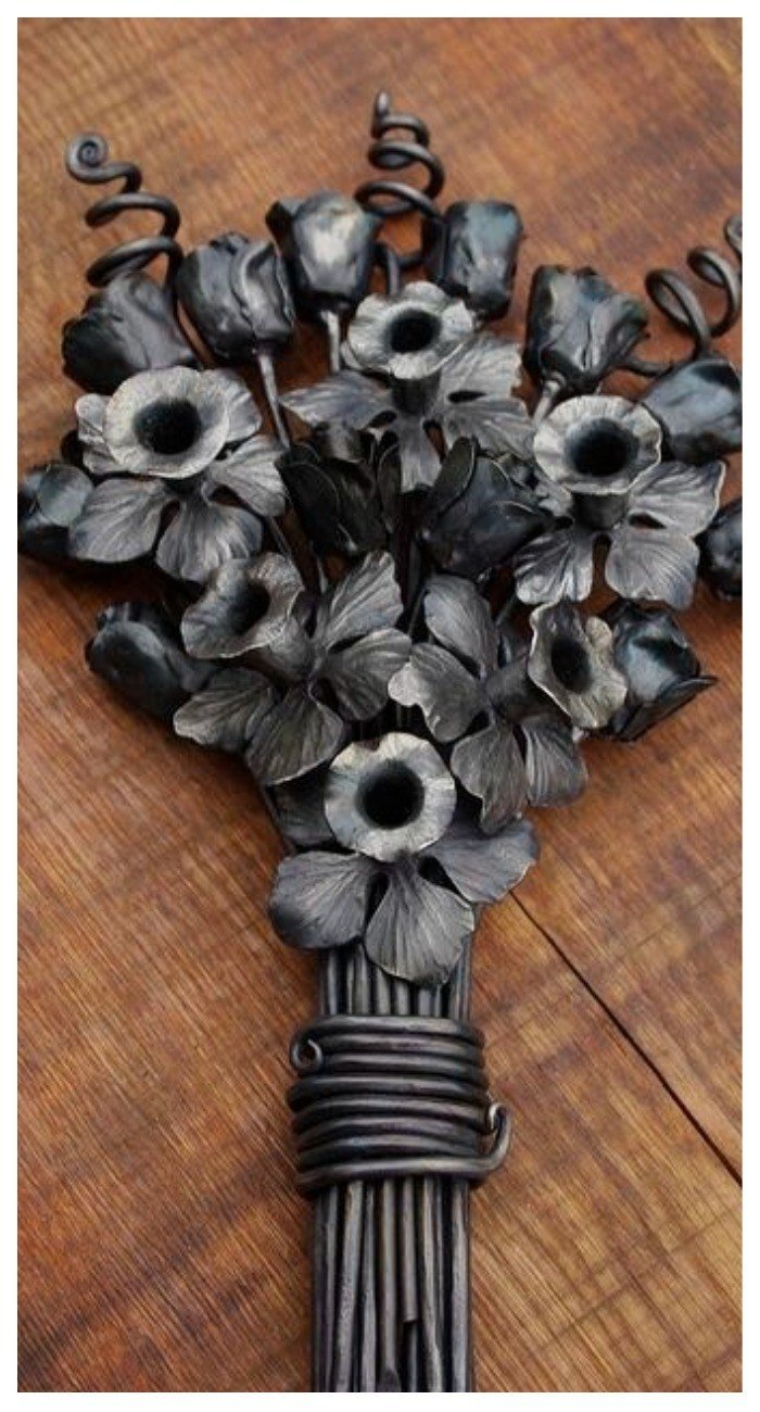Кованые цветы из металла