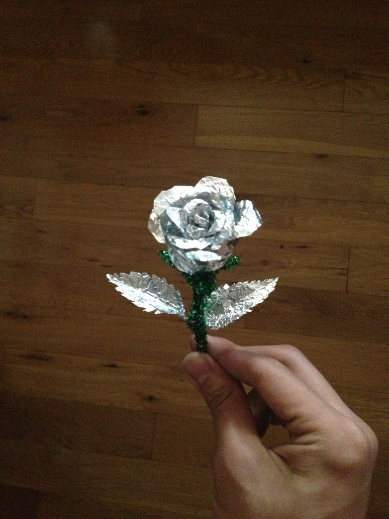 Роза из фольги