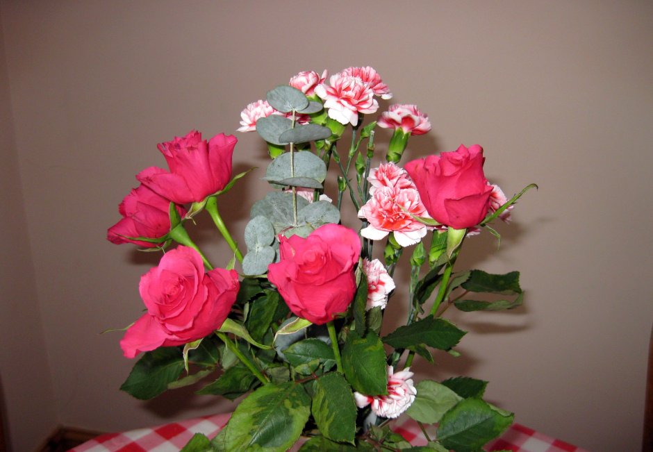 Букет из разных домашних роз
