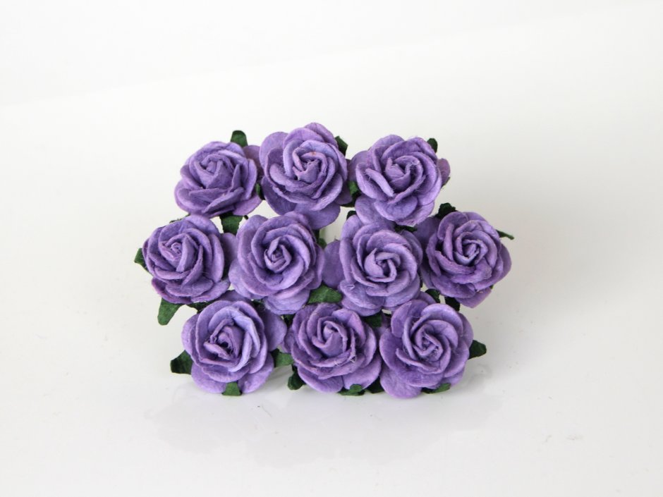 Фиолетовые розы из графитовой бумаги