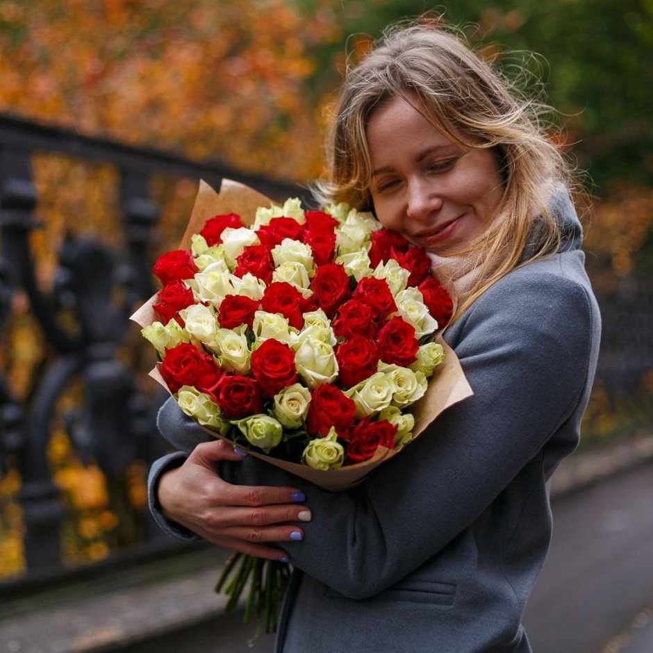 Букет цветов красивый для девушки