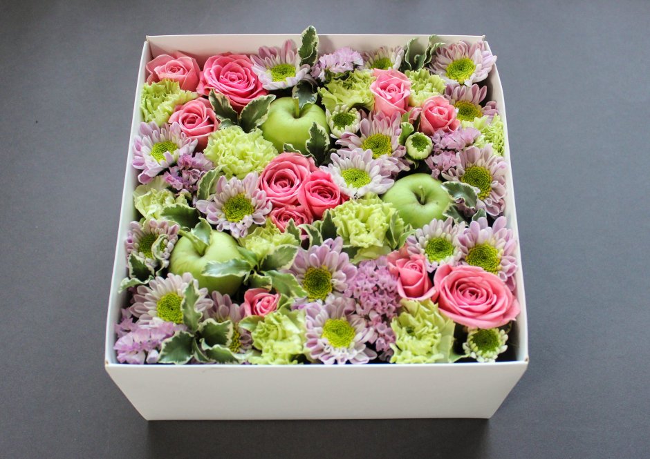Композиции из цветов в коробочках