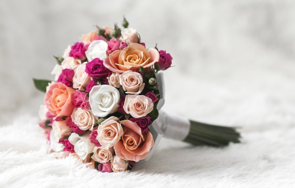 Букет невесты из разных роз