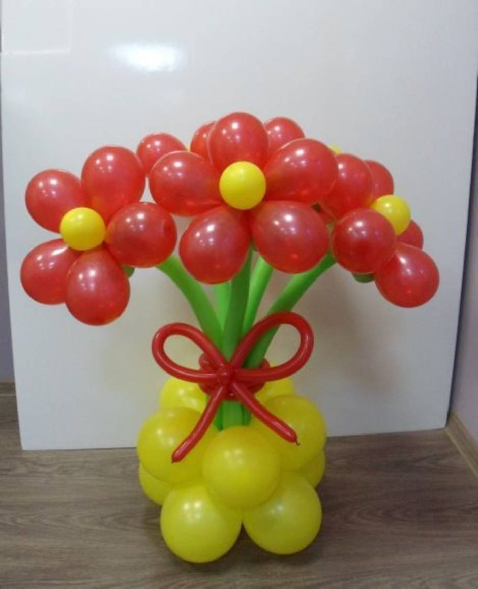 Цветочная композиция из шаров
