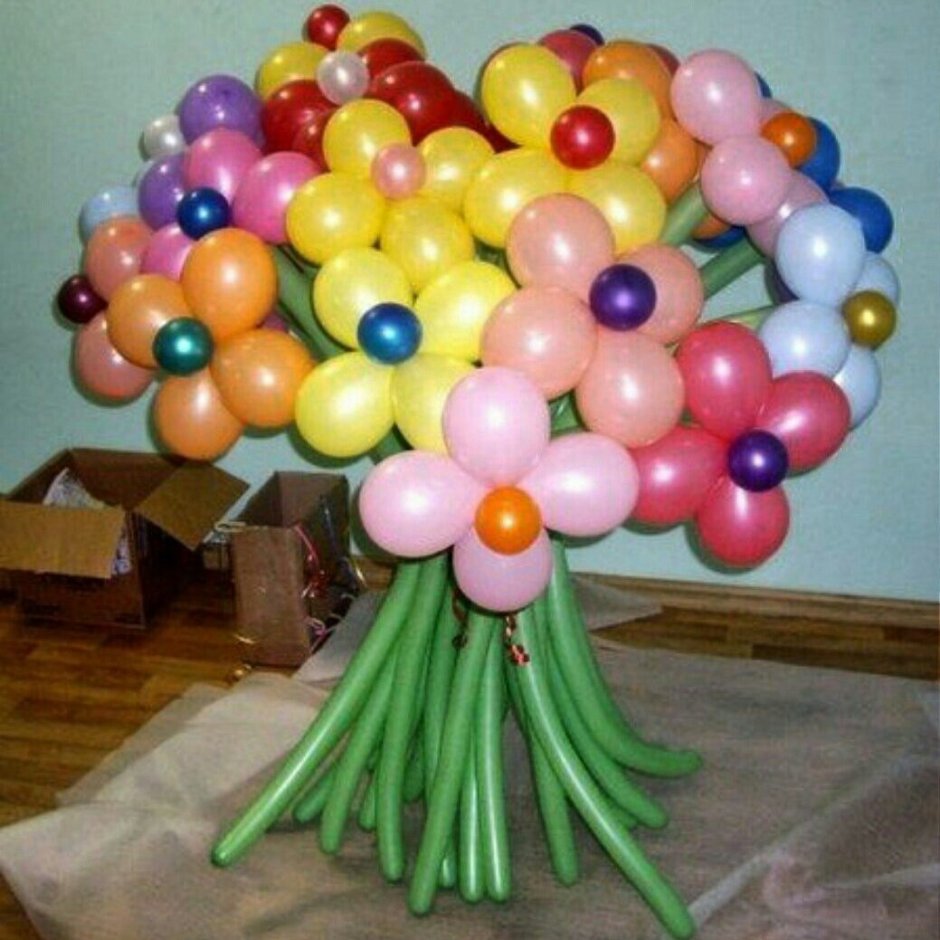 Цветы из круглых воздушных шаров