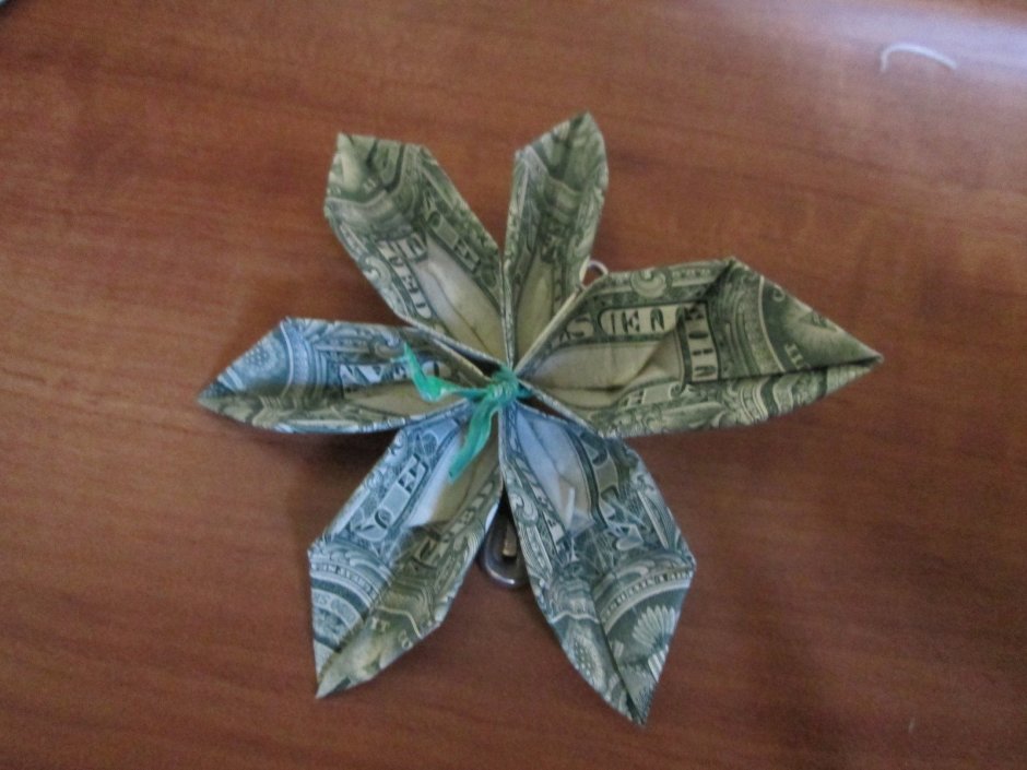 Оригами из денег цветок