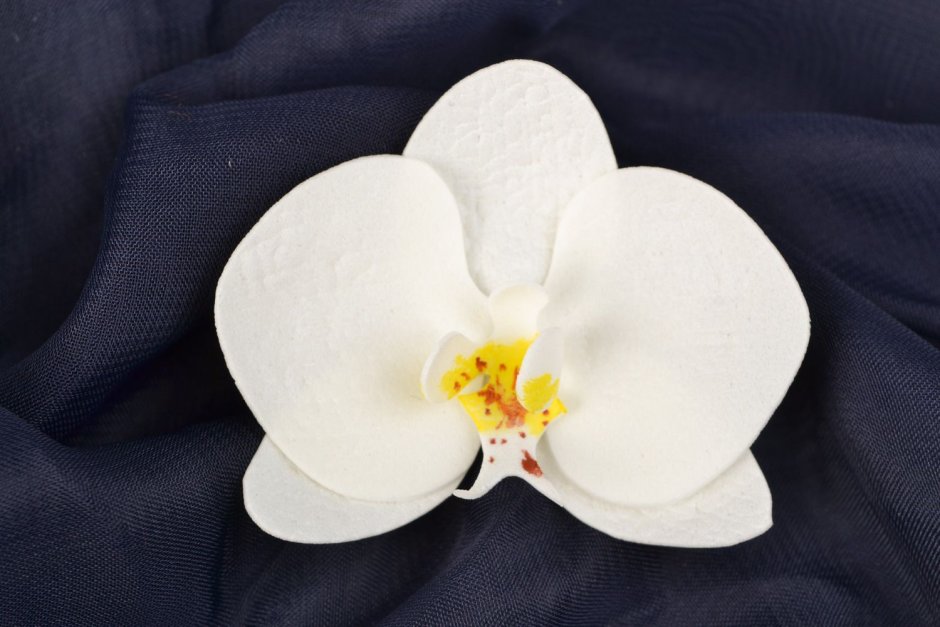 Белая Орхидея из фоамирана
