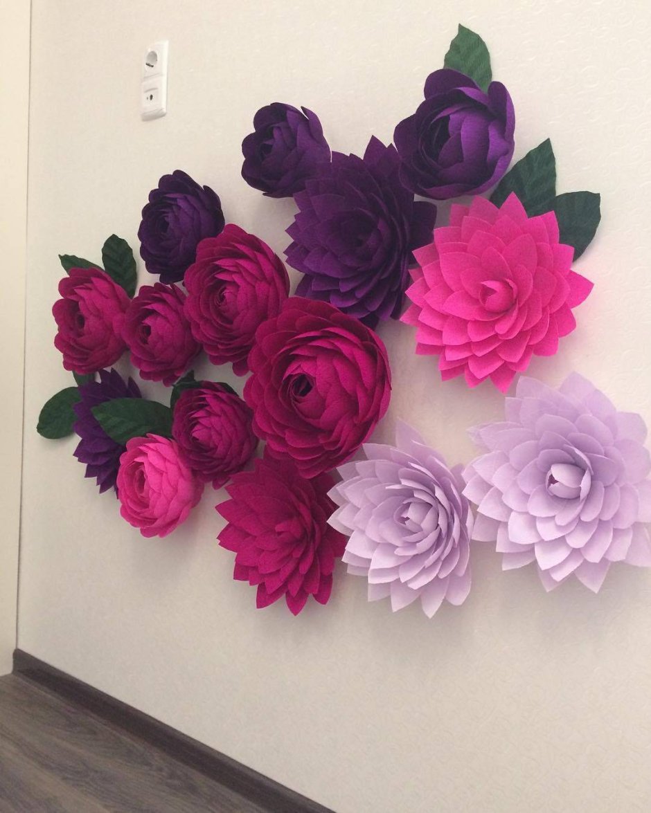 Гофрированные цветы на стену